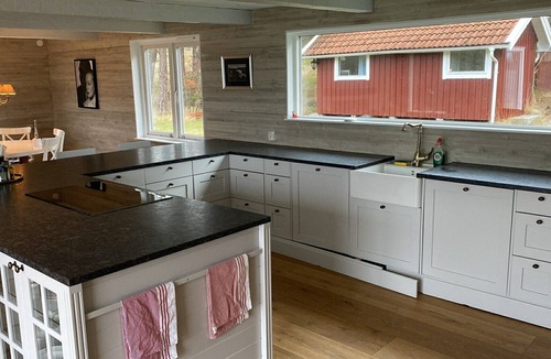 Uddevalla Municipality House | 58,000 m2 plot with 200m beach line without neighbors