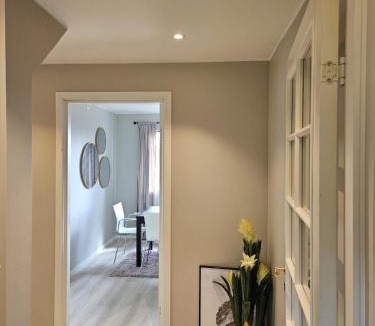 Laksevag Apartment | 6-Bedroom Apartment with Scenic Views