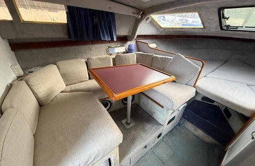 Appelviken Boat Rental | 6 coops American big boat near the subway