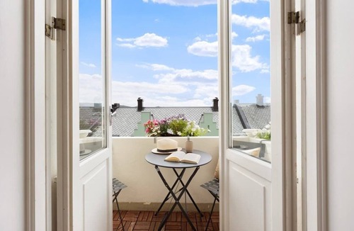 Bergenhus Apartment | 6 min to Bryggen - 67 Sqm in 4 Floor & Views