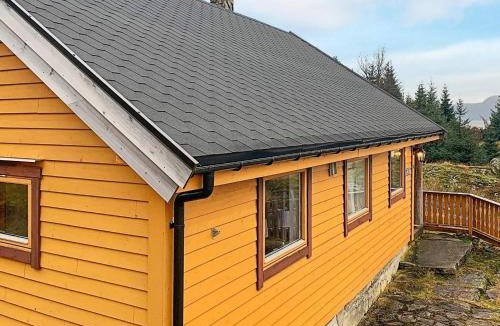 Gulen Municipality House | 6 person holiday home in Brekke