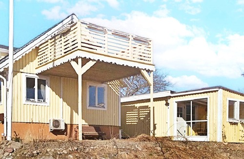 Hallevik House | 6 person holiday home in SÖLVESBORG
