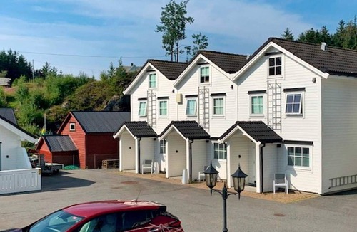 Austrheim House | 6 person holiday home in Austrheim