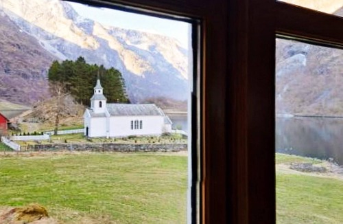Sjernaoy House | 6 person holiday home in Gudvangen-By Traum
