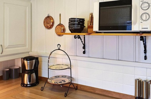 Snillfjord House | 6 person holiday home in Sundlandet