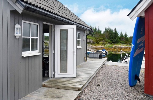 Averoy Municipality House | 6 person holiday home in Bud