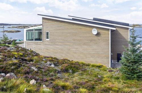 Dyrvik House | 6 person holiday home in Dyrvik