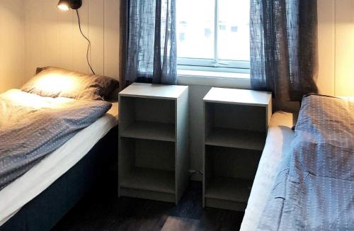 Dyrvik House | 6 person holiday home in Kverva