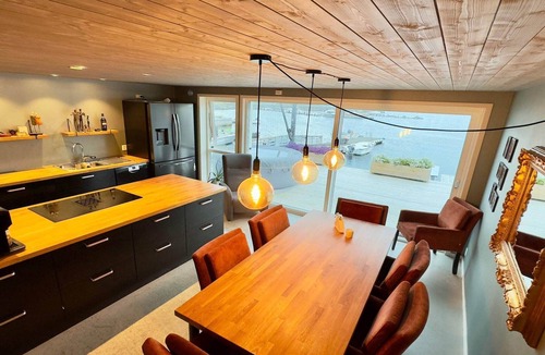 Stord House | 6 person holiday home in Huglo