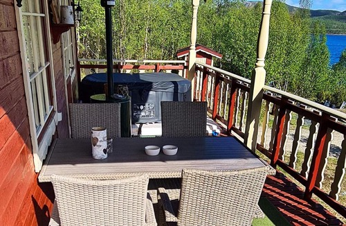 South Varanger House | 6 person holiday home in Jarfjord