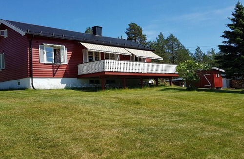 Rena House | 6 person holiday home in Osen