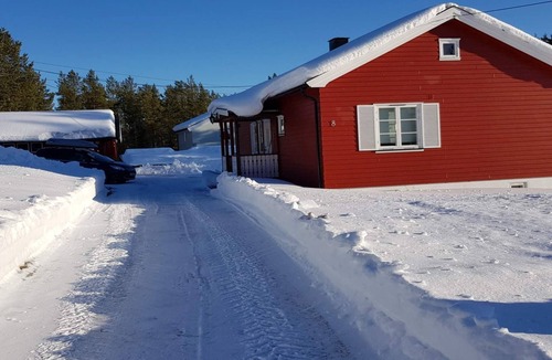 Rena House | 6 person holiday home in Osen