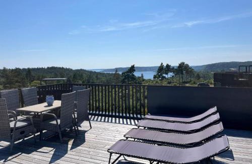 Risor House | 6 person holiday home in Søndeled-By Traum