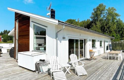 Stjarnhov House | 6 person holiday home in STJÄRNHOV-By Traum