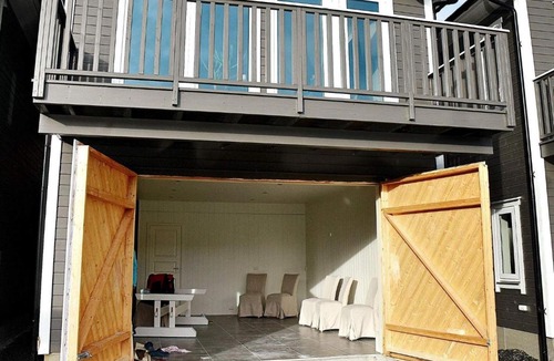Haram House | 6 person holiday home in VATNE