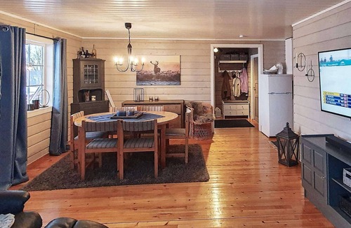 South Varanger House | 6 person holiday home in Jarfjord