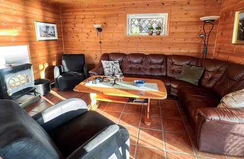 Leikanger House | 6 person holiday home in Leikanger