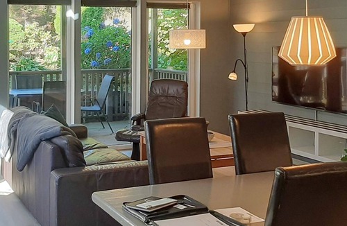 Lyngdal Apartment | 6 person holiday home in lyngdal