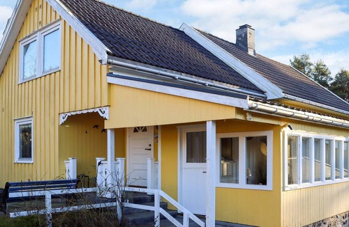 Risor House | 6 person holiday home in Søndeled
