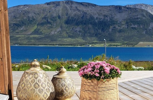 Lyngen House | 6 person holiday home in Svensby-By Traum