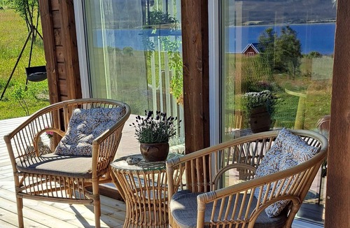 Lyngen House | 6 person holiday home in Svensby-By Traum