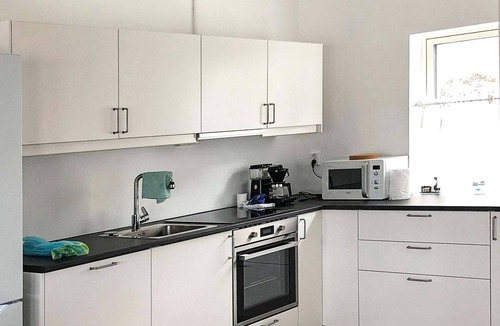 Dyrvik House | 6 person holiday home in Kverva