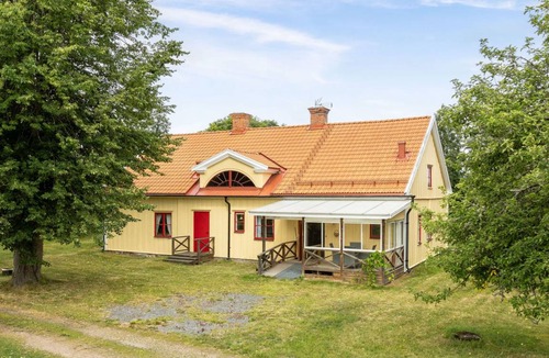 Oskarshamn Municipality House | 60 m² House ∙ 1 bedroom ∙ 4 guests