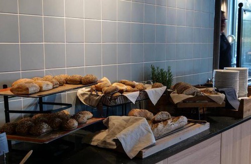 Solna Hotel | 65 m² Hotel ∙ 2 bedrooms ∙ 8 guests