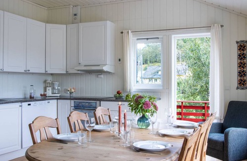 Tysnes House | 65 m² House ∙ 1 bedroom ∙ 8 guests