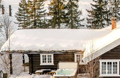 Trysil Ski Chalet | 6BR Ski-in/out Chalet, Hot Tub & Sauna