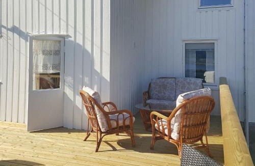 Averoy House | 7 person holiday home in aver y