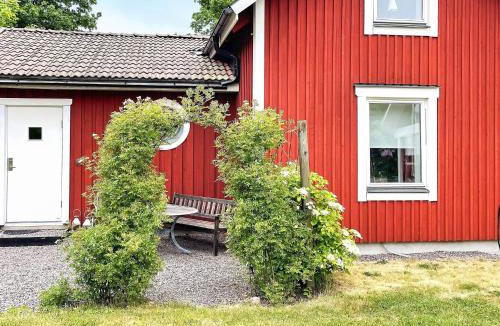 Nordostra Motala House | 7 person holiday home in MOTALA-By Traum