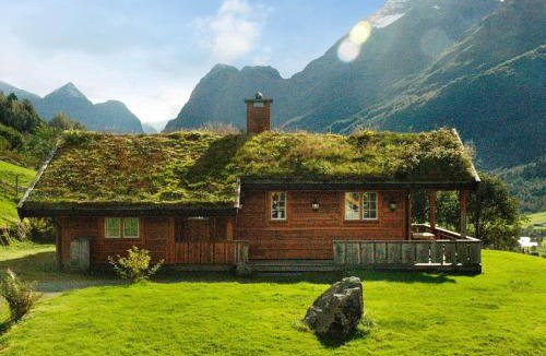 Olden House | 7 person holiday home in olden