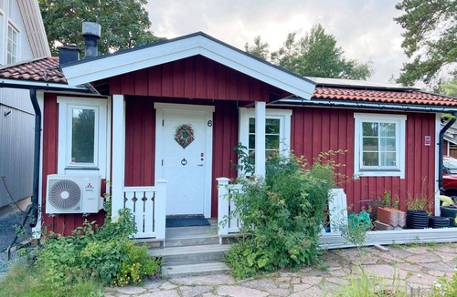 Flemingsberg House | 7 person holiday home in HUDDINGE