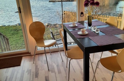 Bredavik House | 72 m² House ∙ 2 bedrooms ∙ 6 guests