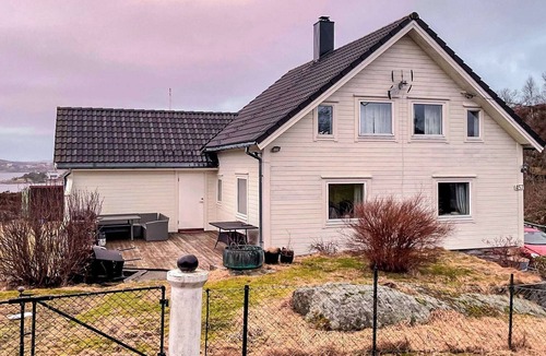 Askoy House | 8 person holiday home in hauglandshella