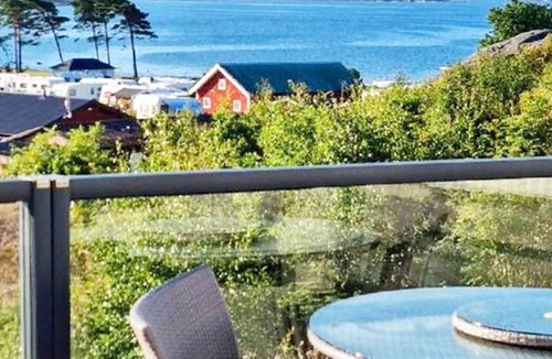 Lokholmen House | 8 person holiday home in STRÖMSTAD