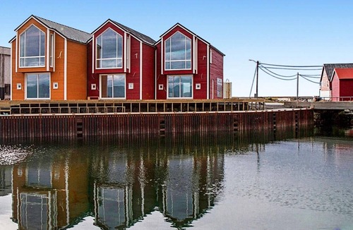 Sandoy House | 8 person holiday home in Sandøy