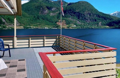 Volda House | 8 person holiday home in Austefjorden