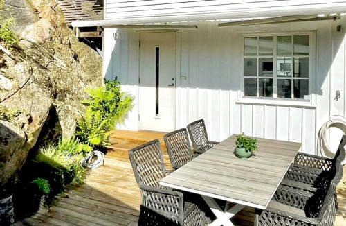 Ellos House | 8 person holiday home in ELLÖS
