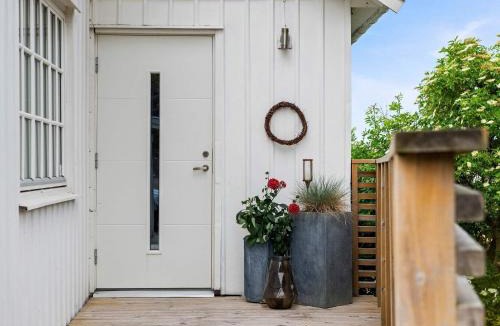 Ellos House | 8 person holiday home in ELLÖS