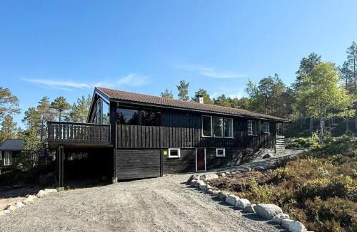 Hemne House | 8 person holiday home in Hellandsjøen