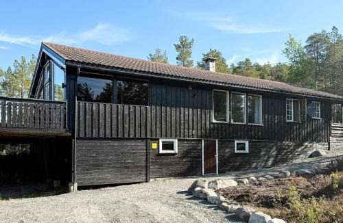 Hemne House | 8 person holiday home in Hellandsjøen