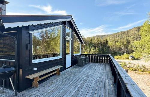 Hemne House | 8 person holiday home in Hellandsjøen