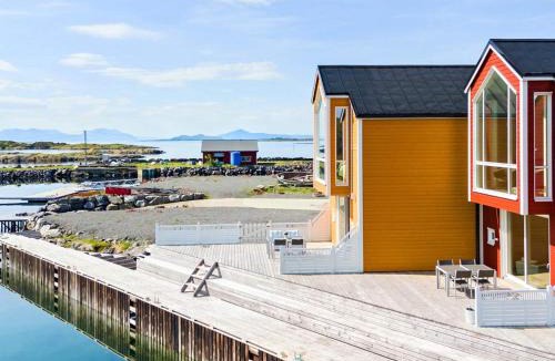 Sandoy House | 8 person holiday home in Sandøy