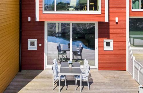 Sandoy House | 8 person holiday home in Sandøy