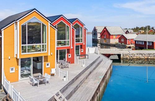 Sandoy House | 8 person holiday home in Sandøy