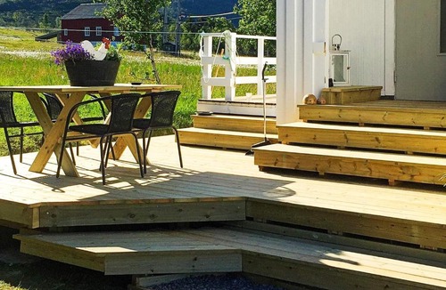Mefjordvær House | 8 person holiday home in Senjahopen