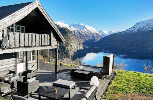 Valldal House | 8 person holiday home in Valldal