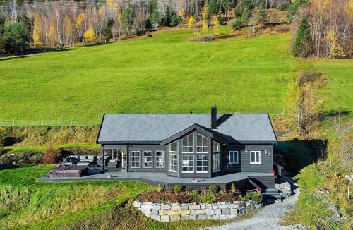Valldal House | 8 person holiday home in Valldal